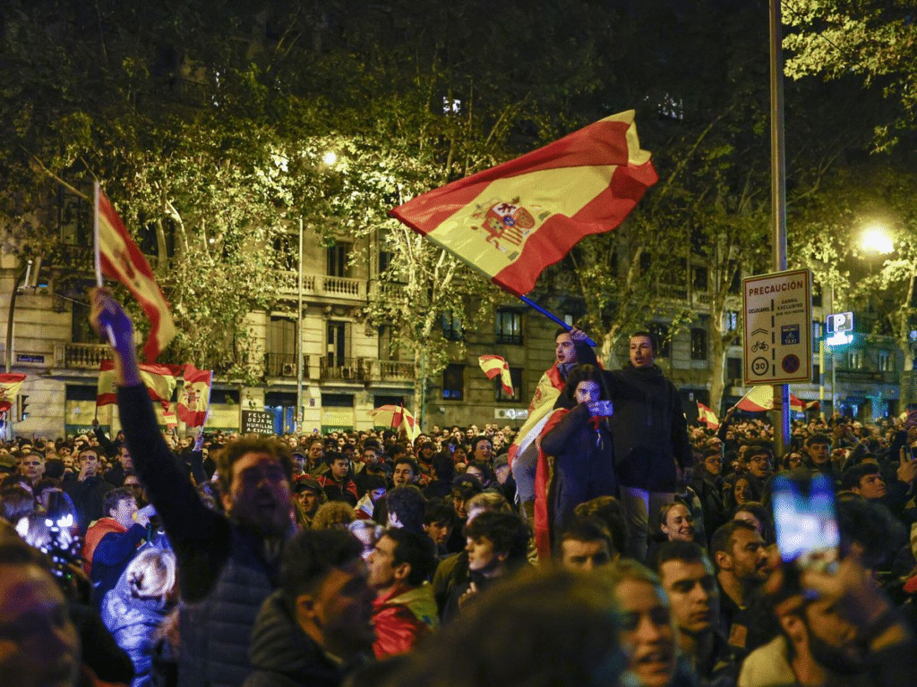 Crónica ciudadana desde Ferraz: 620 días de protesta sin descanso por la justicia política