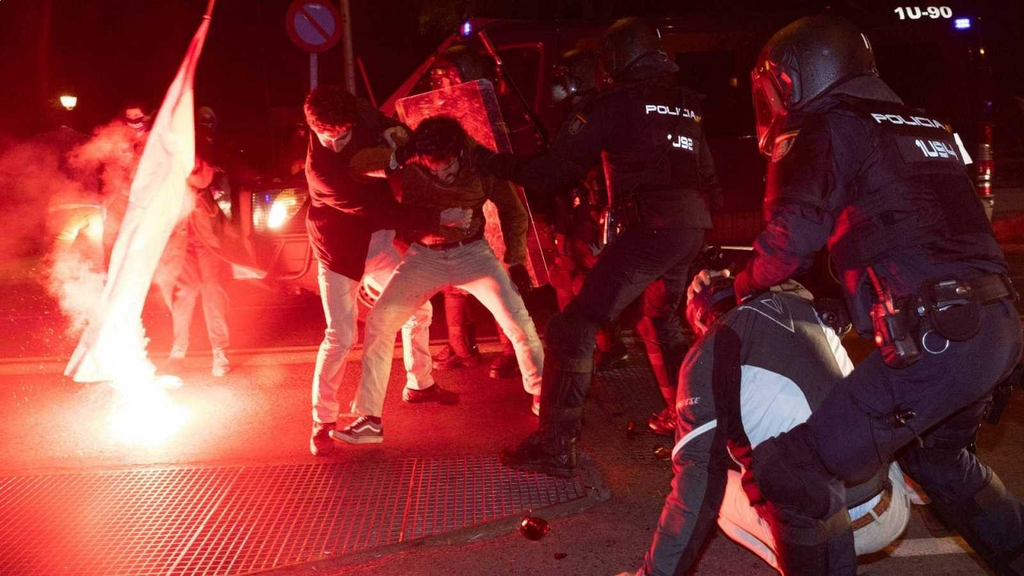 1.064 días sin faltar a la cita: Ferraz mantiene viva su protesta diaria